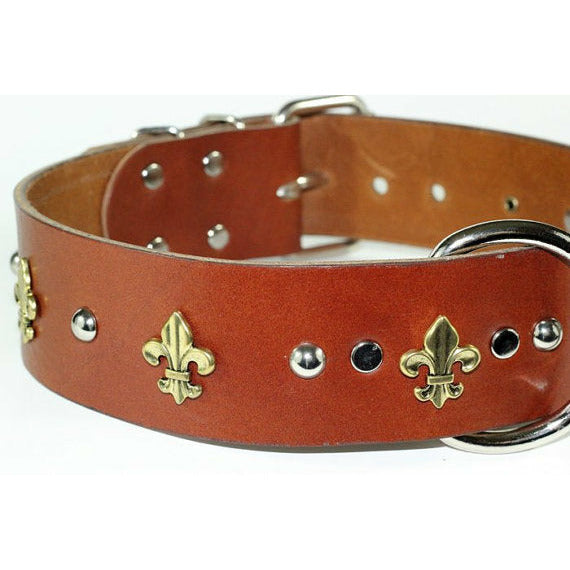 fluer de lis collar